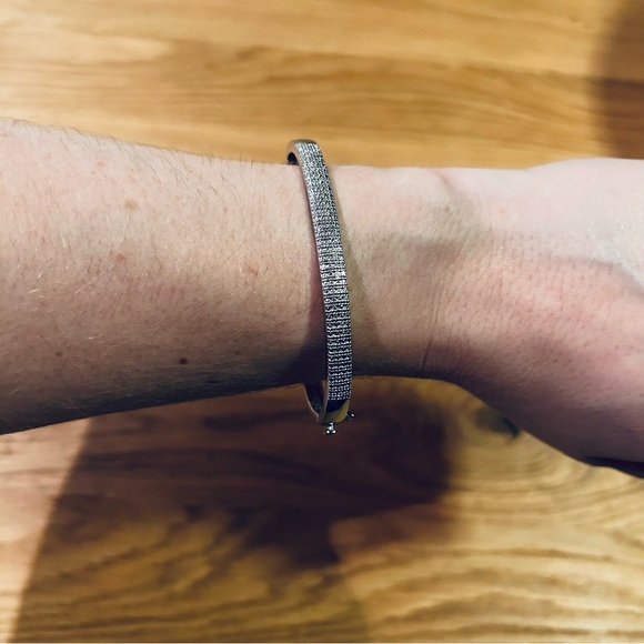 Pave hinged silver bracelet - Picture 3 of 3